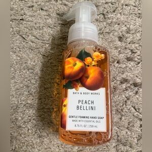Bath & Body Works Peach Bellini Gentle & Clean Foaming Hand Soap
